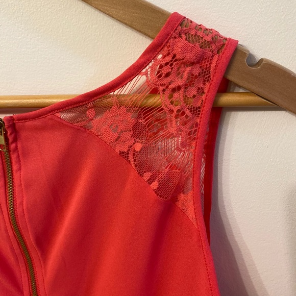 LE CHATEAU | Silky Lace Tank - Size M - Picture 5 of 5